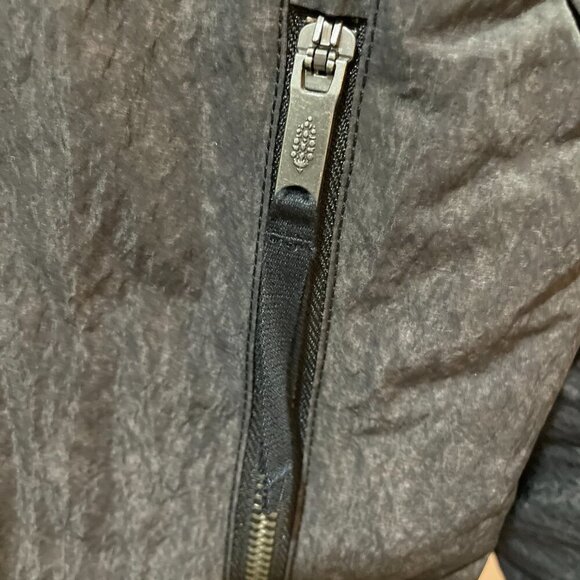 NWT $368 Free People Movement Tricked Out Trek Lightweight Puffer Jacket Grey - Picture 9 of 16